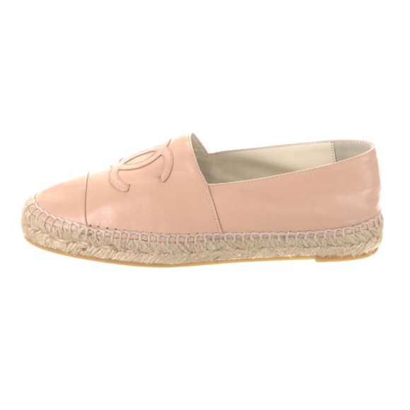 CHANEL Shoes - CHANEL Interlocking CC Logo Leather Espadrilles 8 NUDE